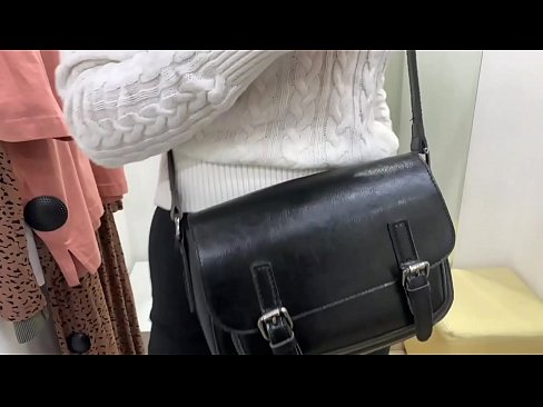 ❤️ Masturbasyona giştî ya keçika ciwan FeralBerry bi dilopek li jûreya fitarê ️❌ Kalîteya porno li ku.drpornofilme.ru